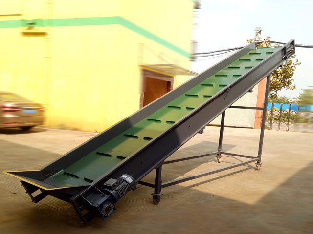 斜坡輸送機、磷板輸送機